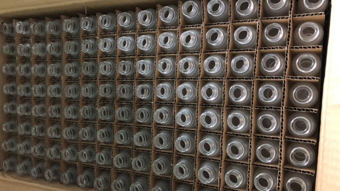 Compact Cosmetic Packaging Bottle Liquid Foundation Containers Unbreakable 2